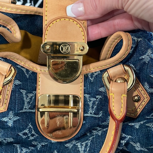 AUTHENTIC Louis Vuitton Pleaty denim bag. I purchased this bag in 2005. - Picture 9 of 17